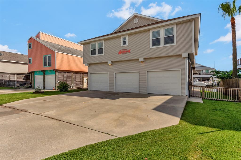 Property Photo: 1427 Bamboo Drive TX 77554