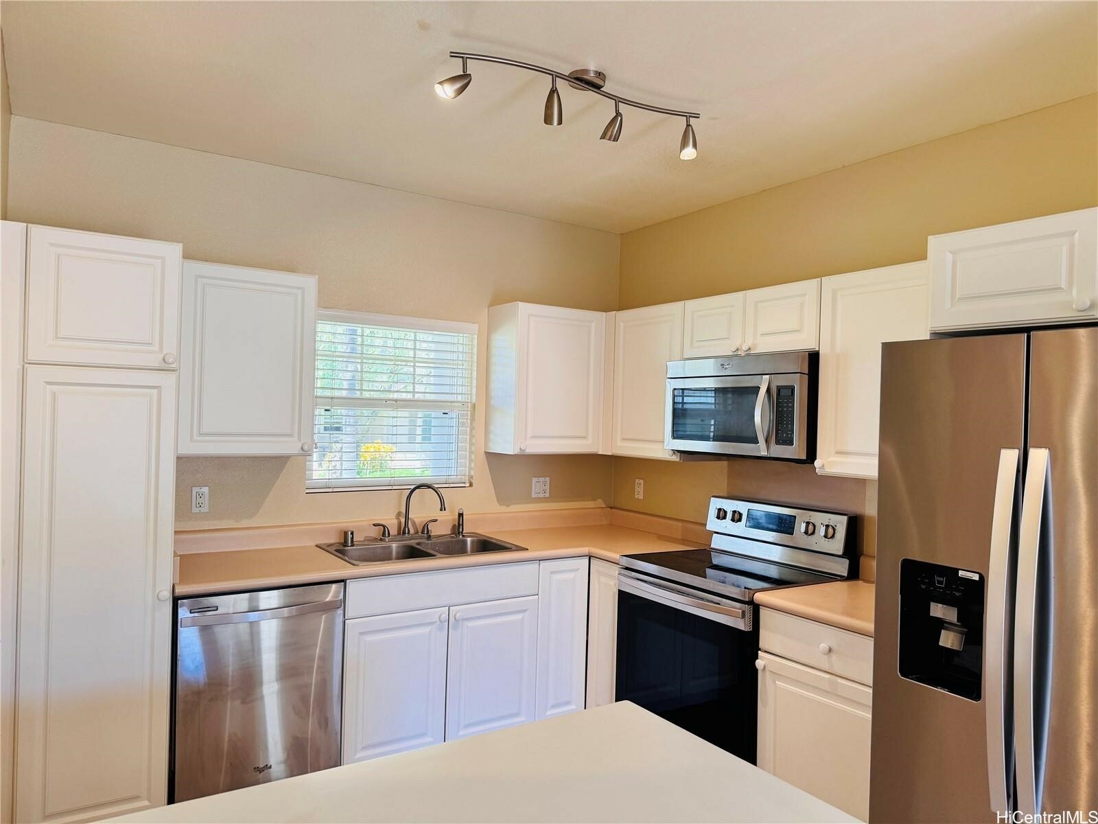 Property Photo: 91-1014 Kaipalaoa Street 6504 HI 96706