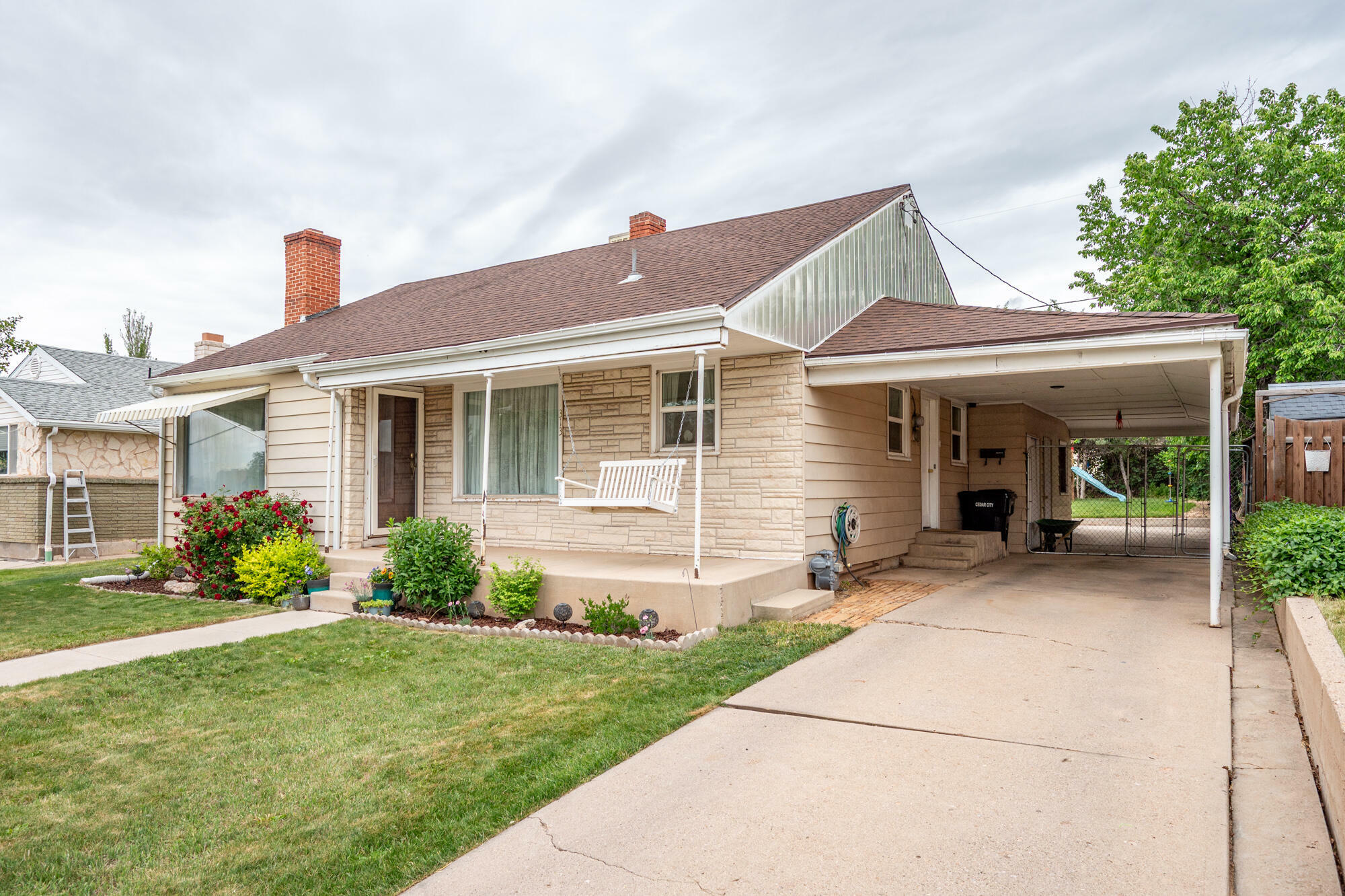Property Photo: 313 S Dewey Ave UT 84720