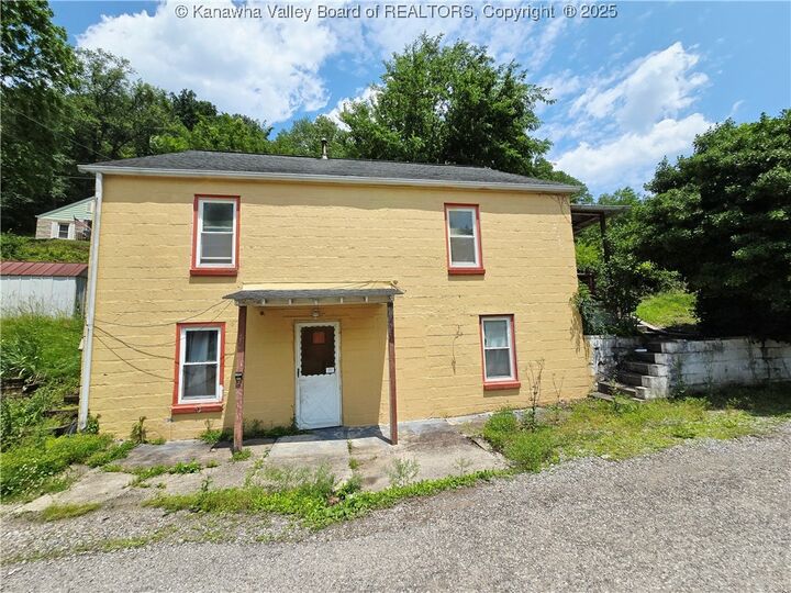 27 Short Street  Charleston WV 25306 photo