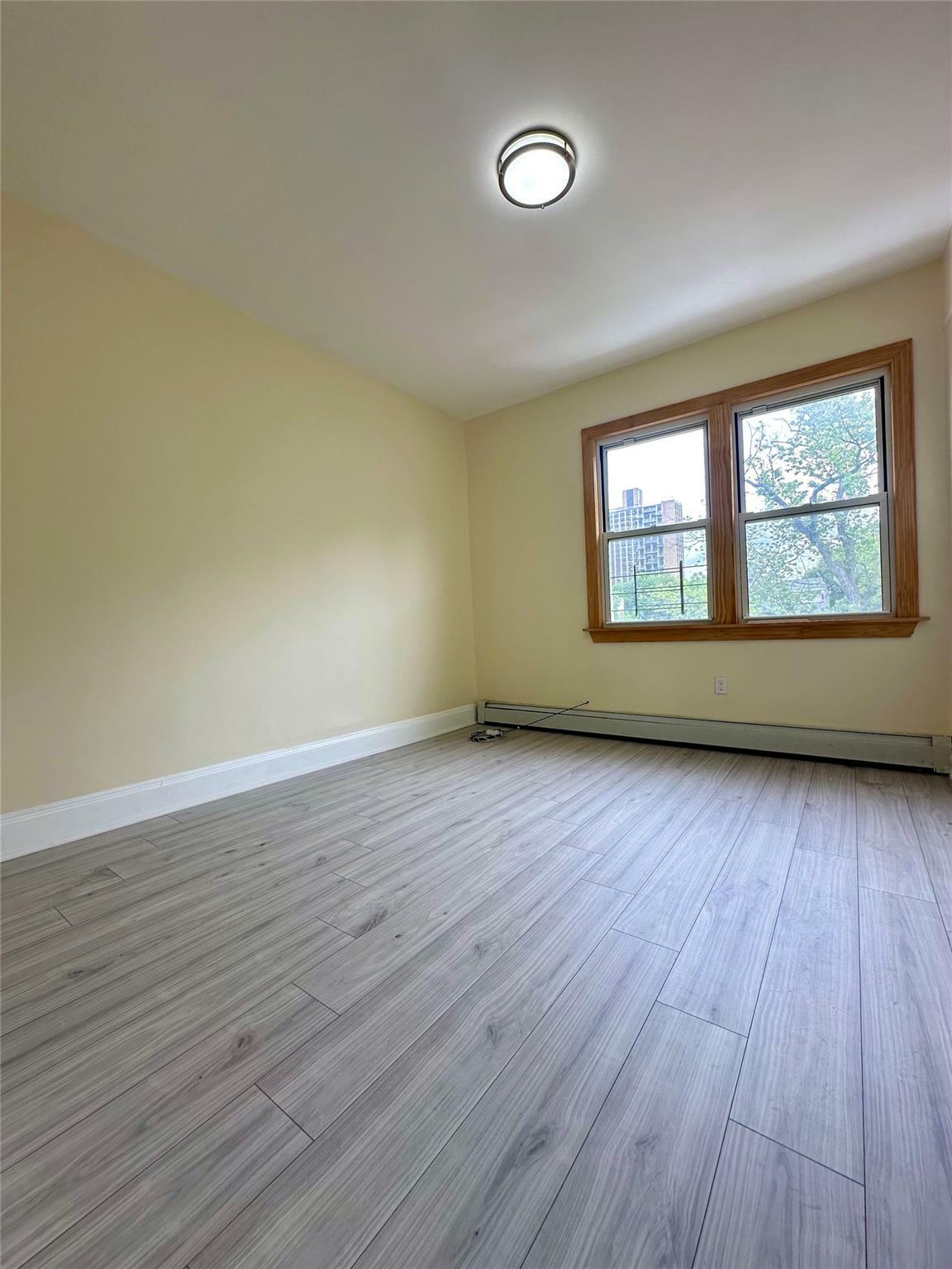 Property Photo: 1989 Cruger Avenue 2 NY 10462