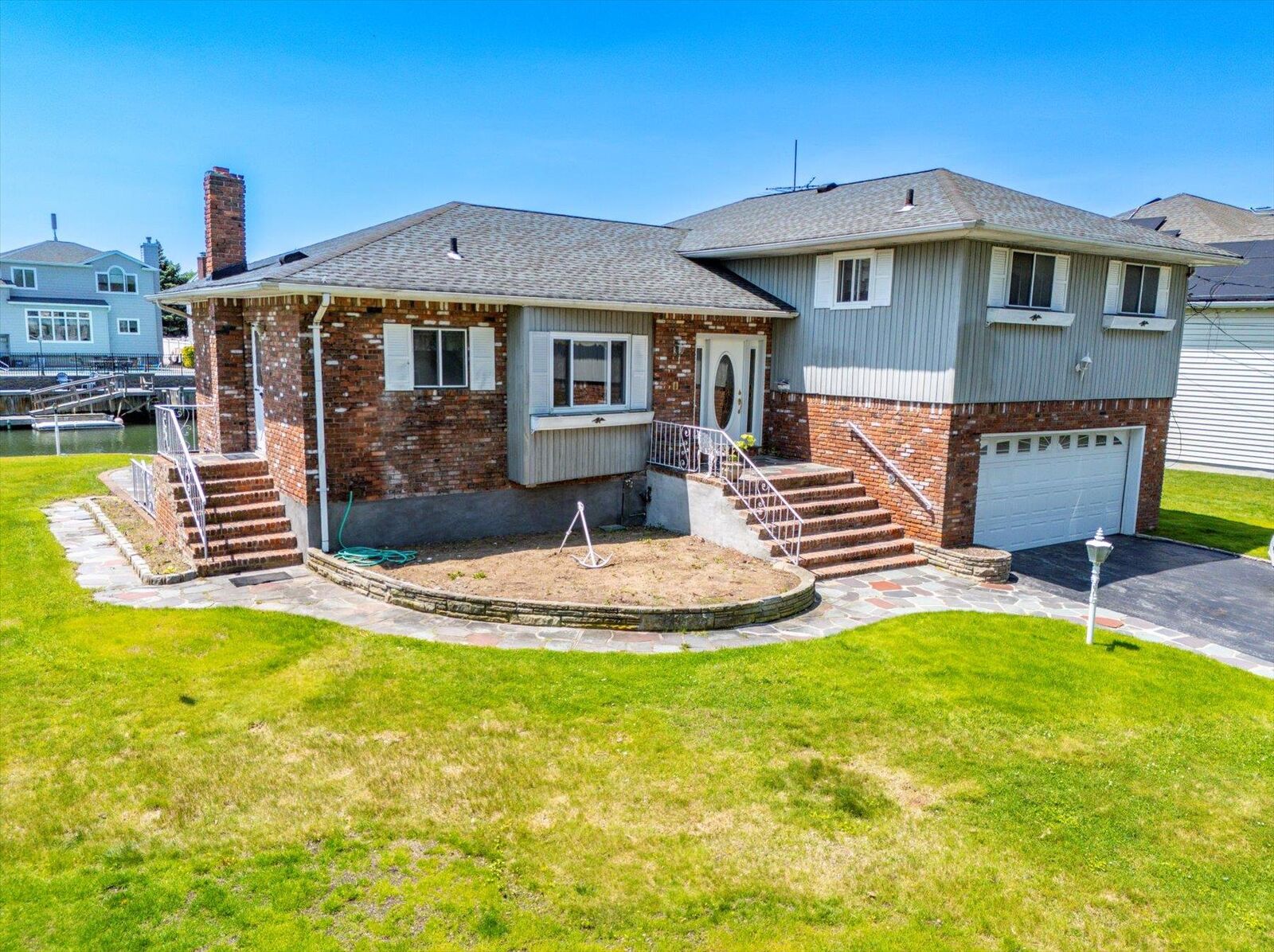 Property Photo:  14 Gloucester Road  NY 11758 