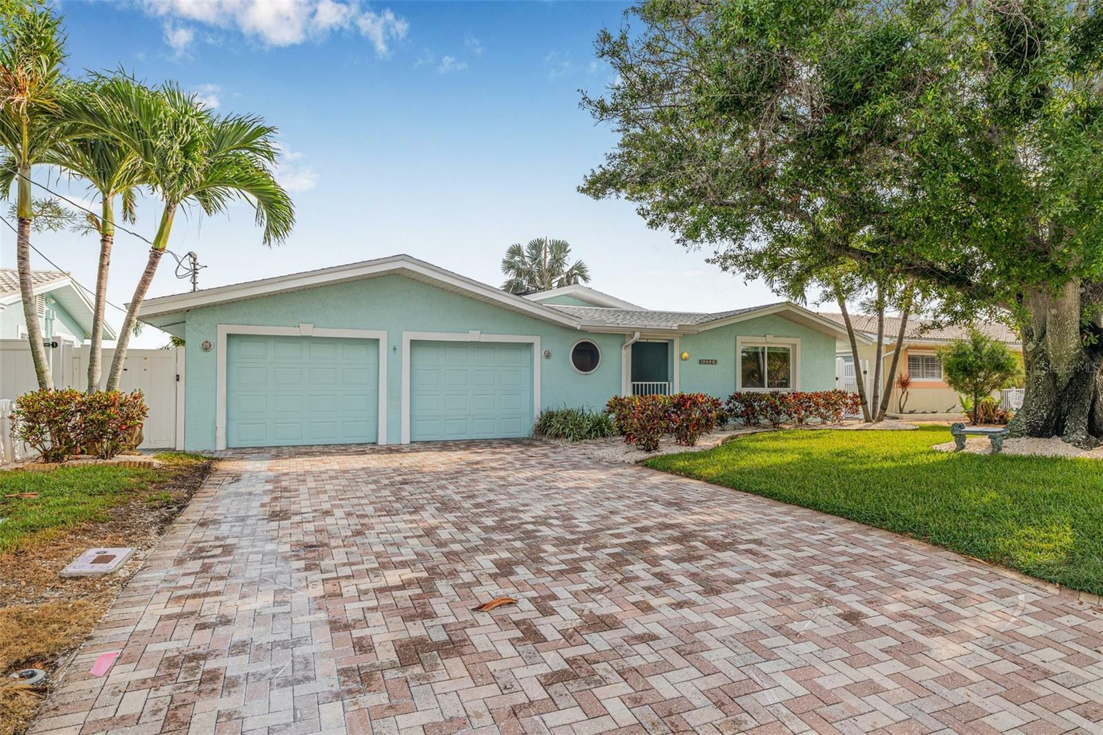Property Photo:  352 La Hacienda Drive  FL 33785 