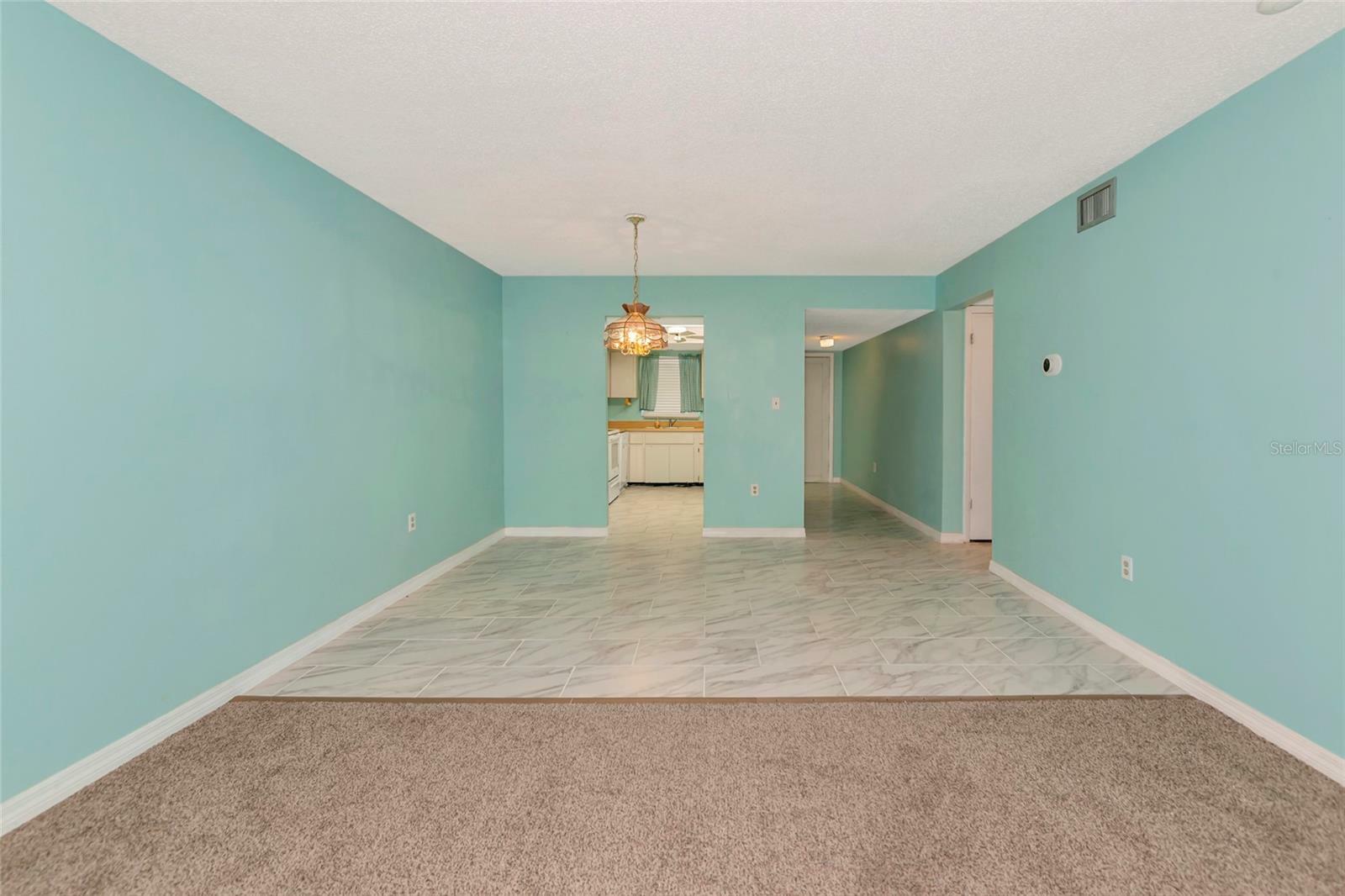 Property Photo: 3072 Lake Bayshore Drive 119 FL 34205