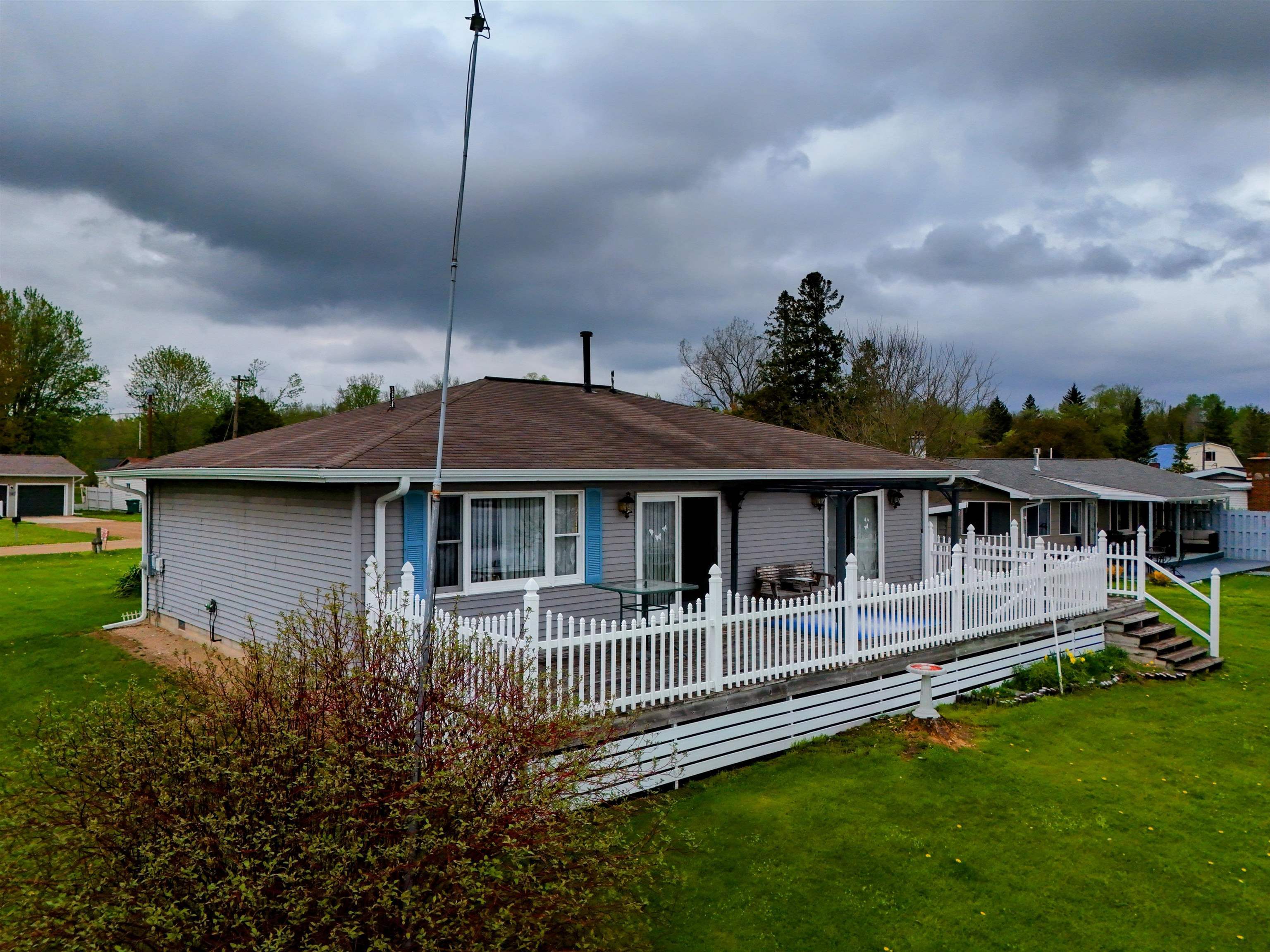 Property Photo: 3045 W Lakeside Drive MI 48661