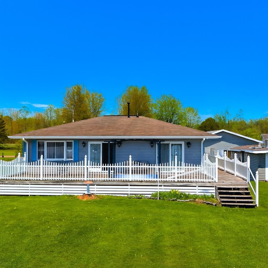 Property Photo: 3045 W Lakeside Drive MI 48661