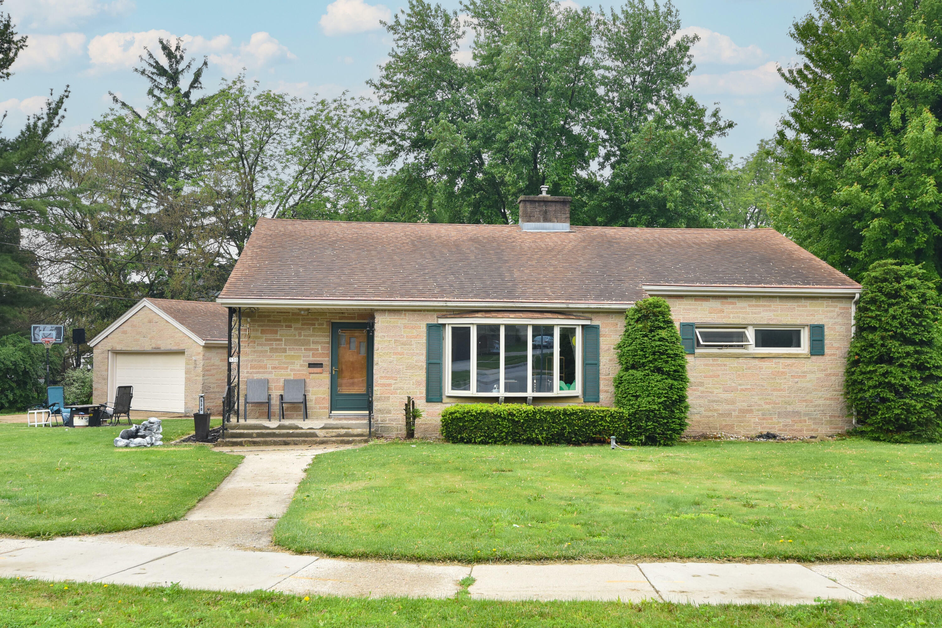Property Photo:  530 Fair St  WI 53090 