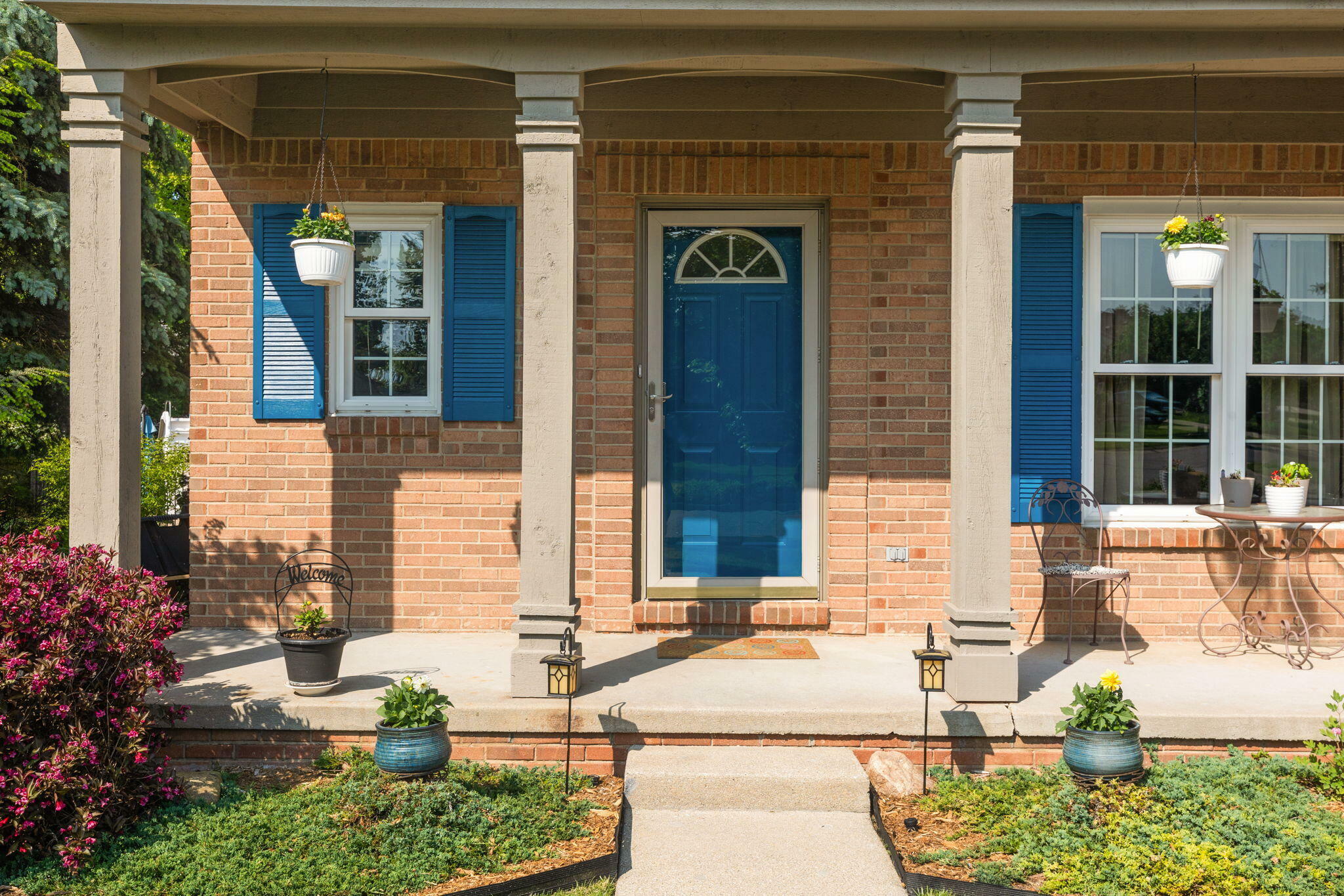 Property Photo: 9869 Dartmoor Circle MI 48111