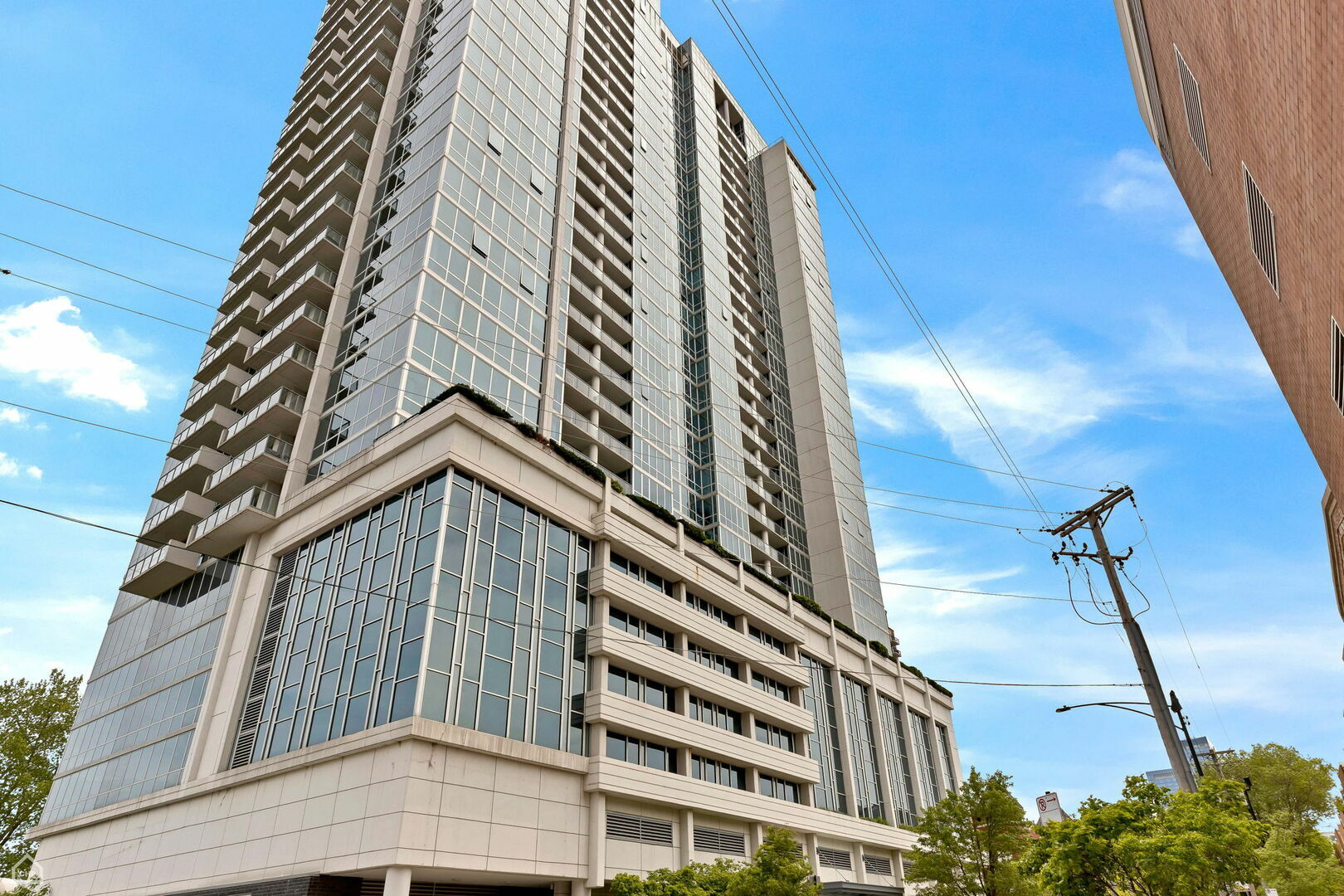 Property Photo: 1629 S Prairie Avenue 1803 IL 60616