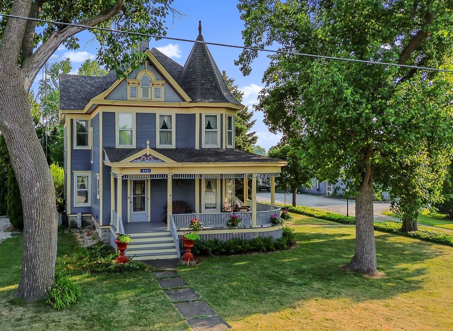 Property Photo: 303 Esson Farm Road IL 60940