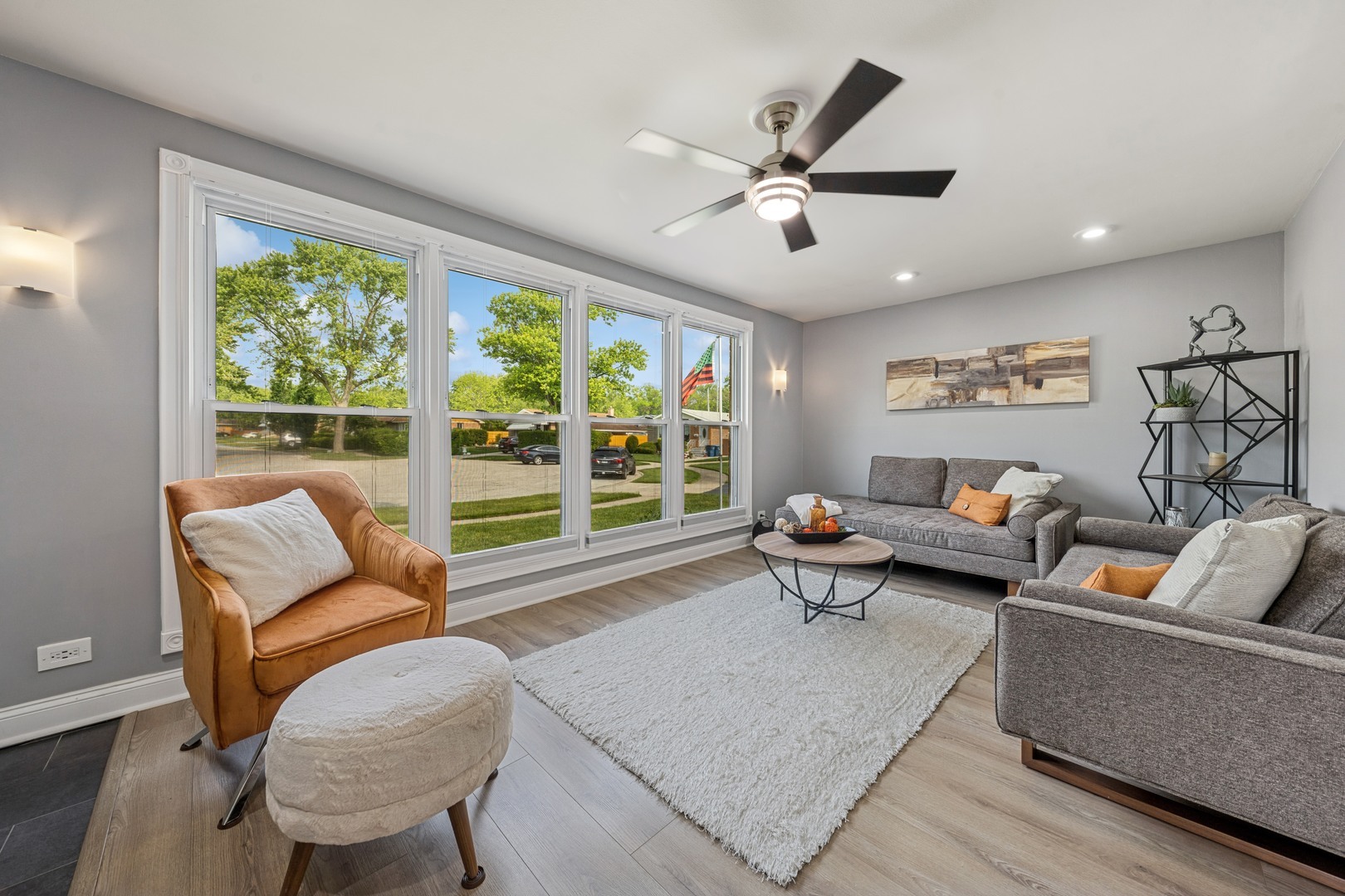 Property Photo: 381 Iris Lane IL 60411