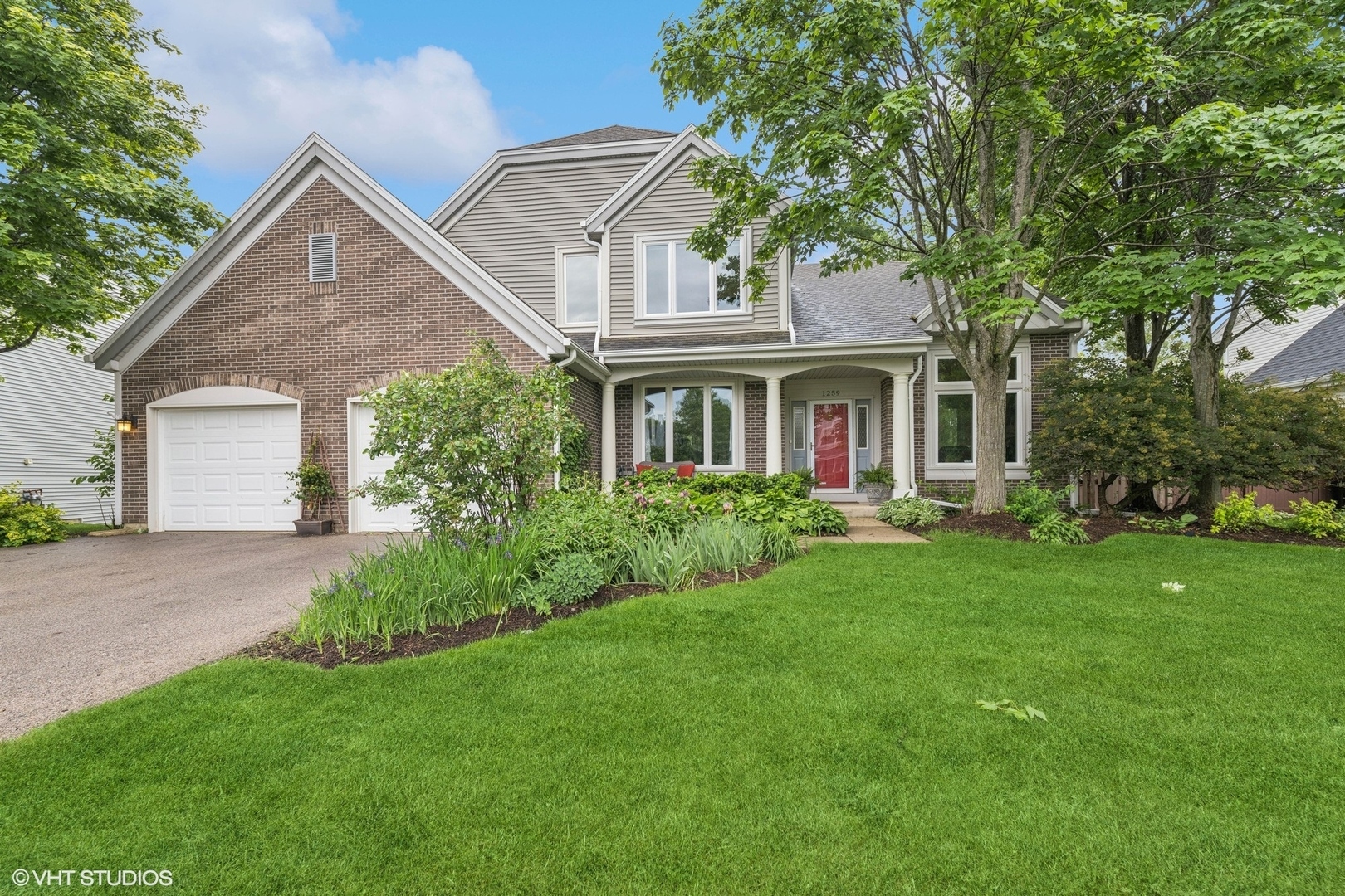 Property Photo:  1259 Eric Lane  IL 60047 