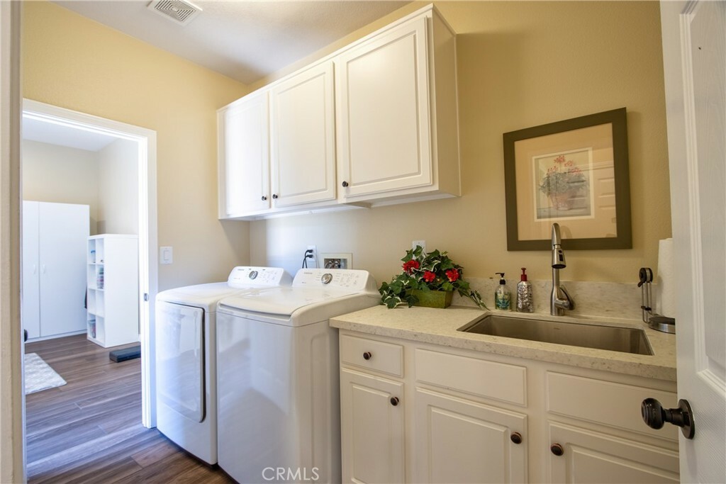 Property Photo:  42926 Joshua Tree Court  CA 92562 