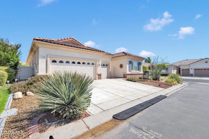 Property Photo:  19390 Galloping Hill Road  CA 92308 