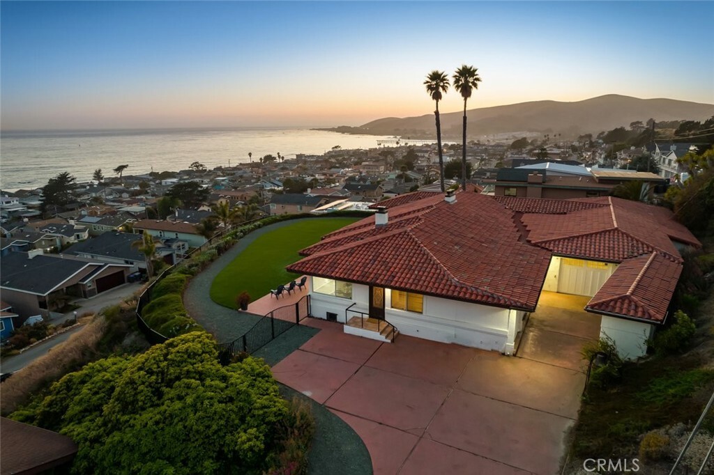 1000 Park Avenue  Cayucos CA 93430 photo