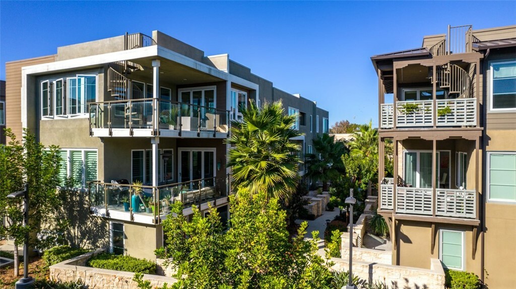 Property Photo: 876 Doheny Way CA 92629