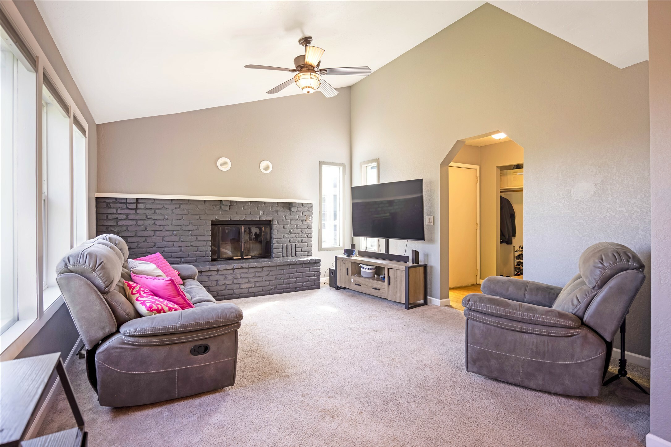 Property Photo: 6109 Mainview Drive MT 59803