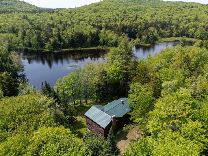 Property Photo:  16 McKinnon Road  NH 03280