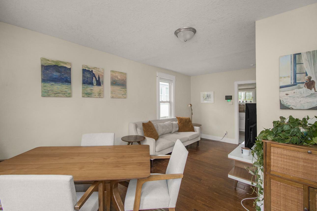 Property Photo:  915 Cottage Avenue E  MN 55106 
