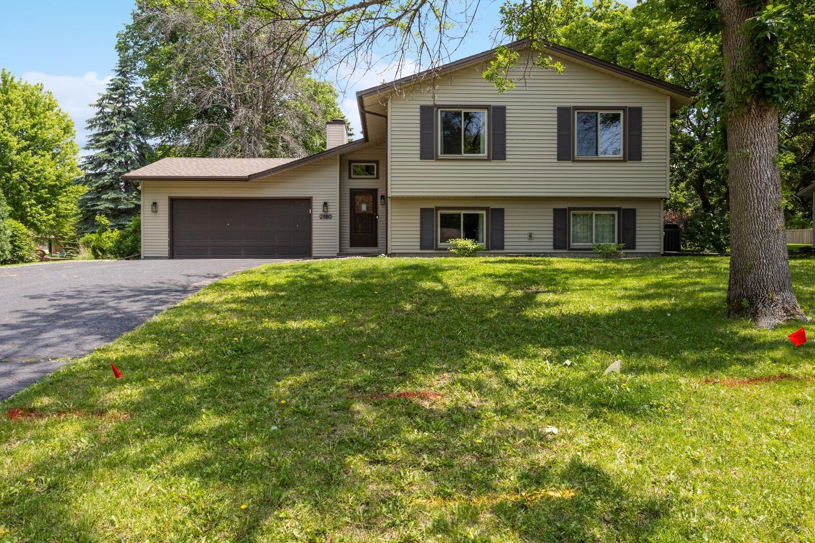 Property Photo:  2880 Weston Lane N  MN 55447 