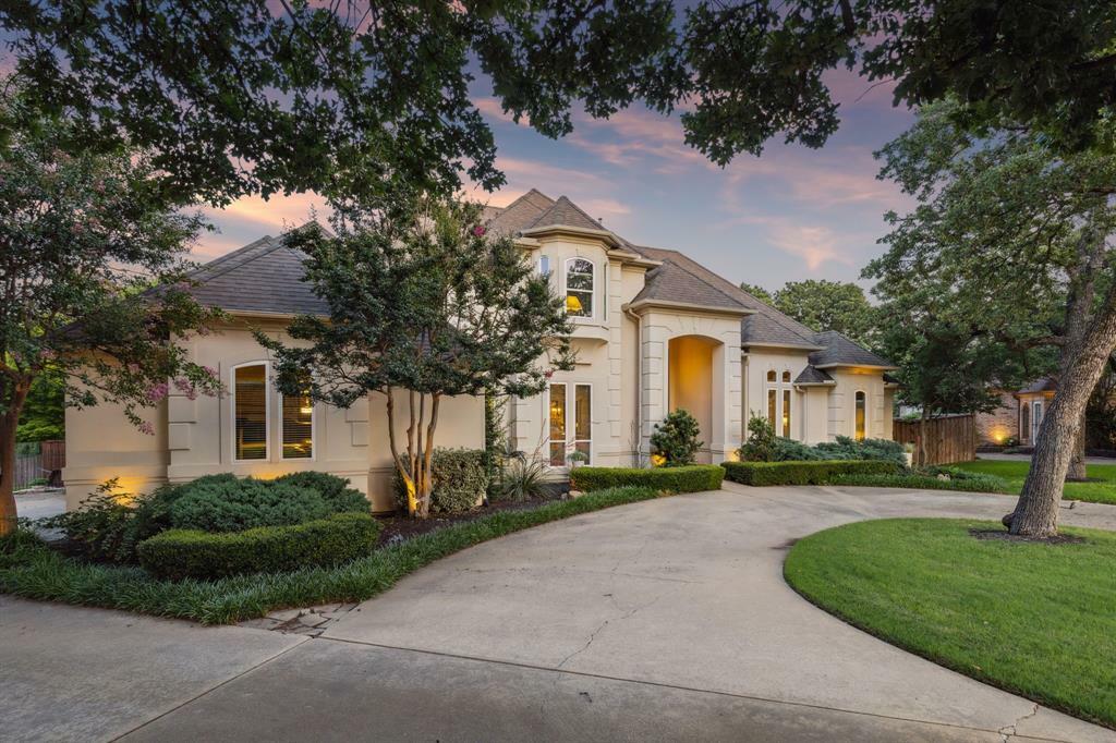 Property Photo: 600 Loving Court TX 76092