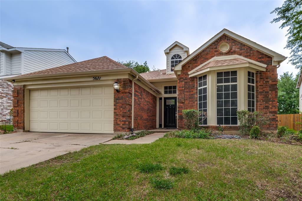 Property Photo: 5671 High Creek TX 75249