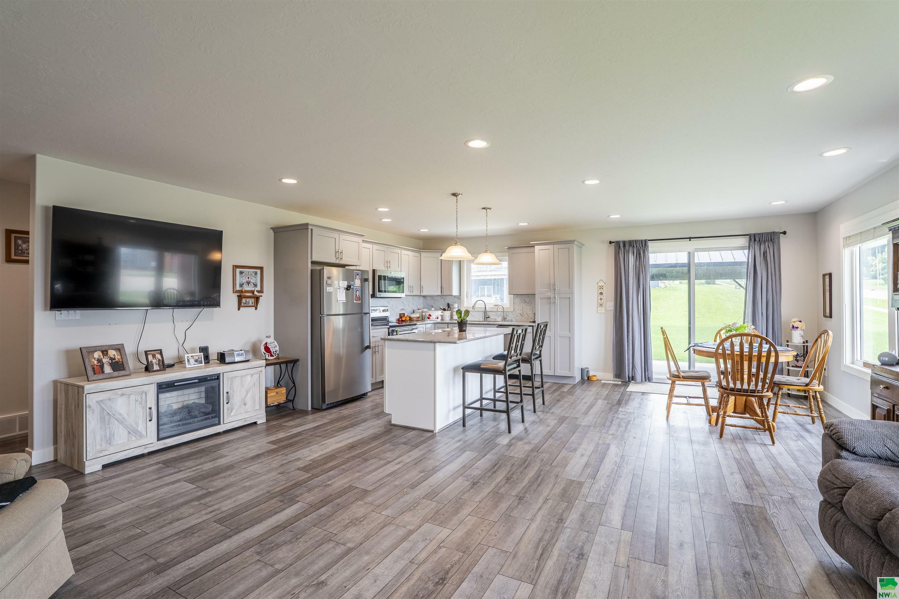 Property Photo:  1480 6th Ave SW  IA 51031 