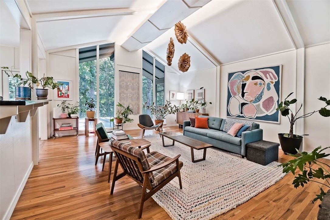 Property Photo:  1463 E Woodbrook Drive  AR 72703 