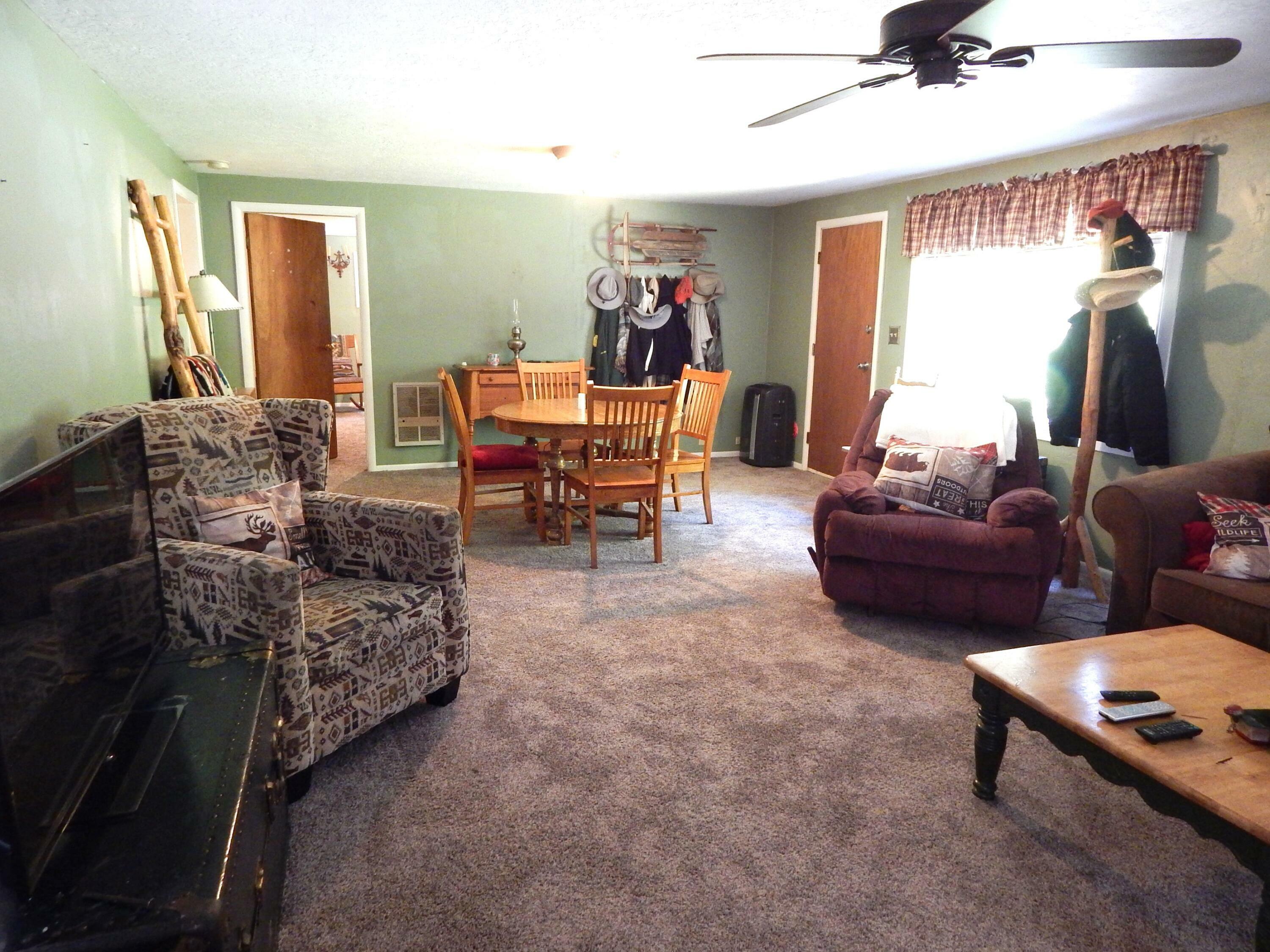 Property Photo: 348 Red Blanket Road OR 97536