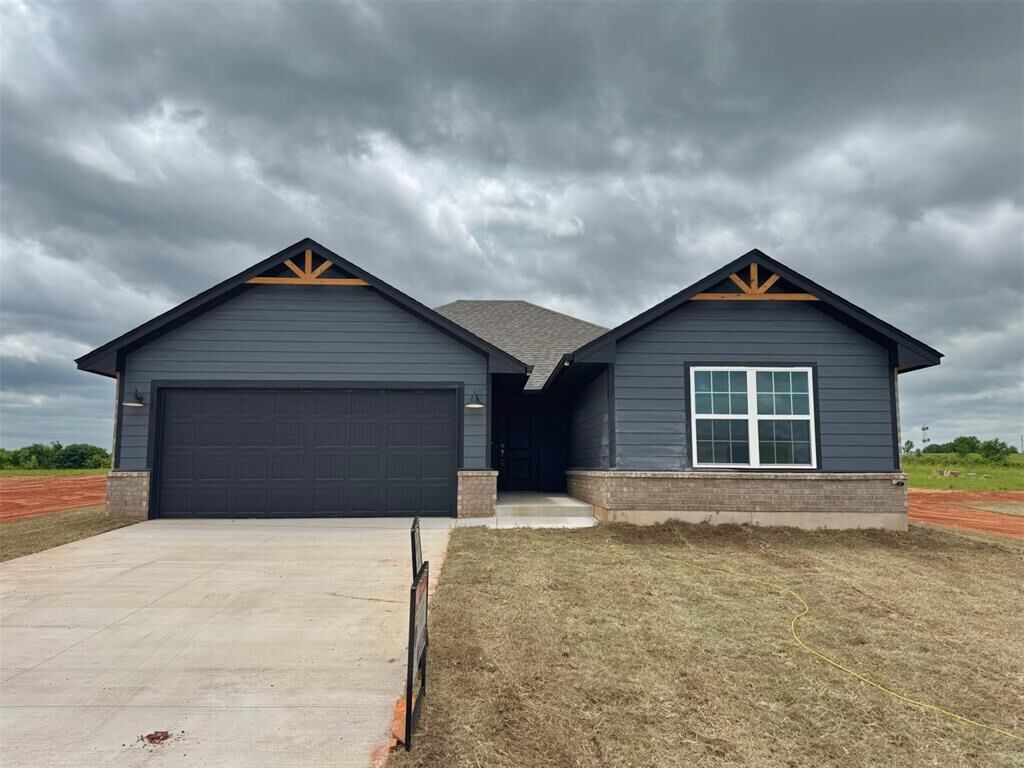 Property Photo:  4645 Lincoln Landing  OK 73045 