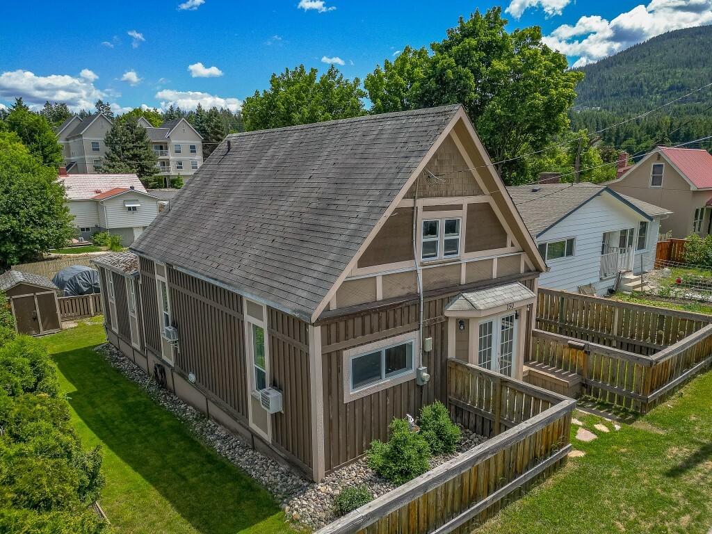 150 1 Street SE  Salmon Arm BC V1E 4H5 photo