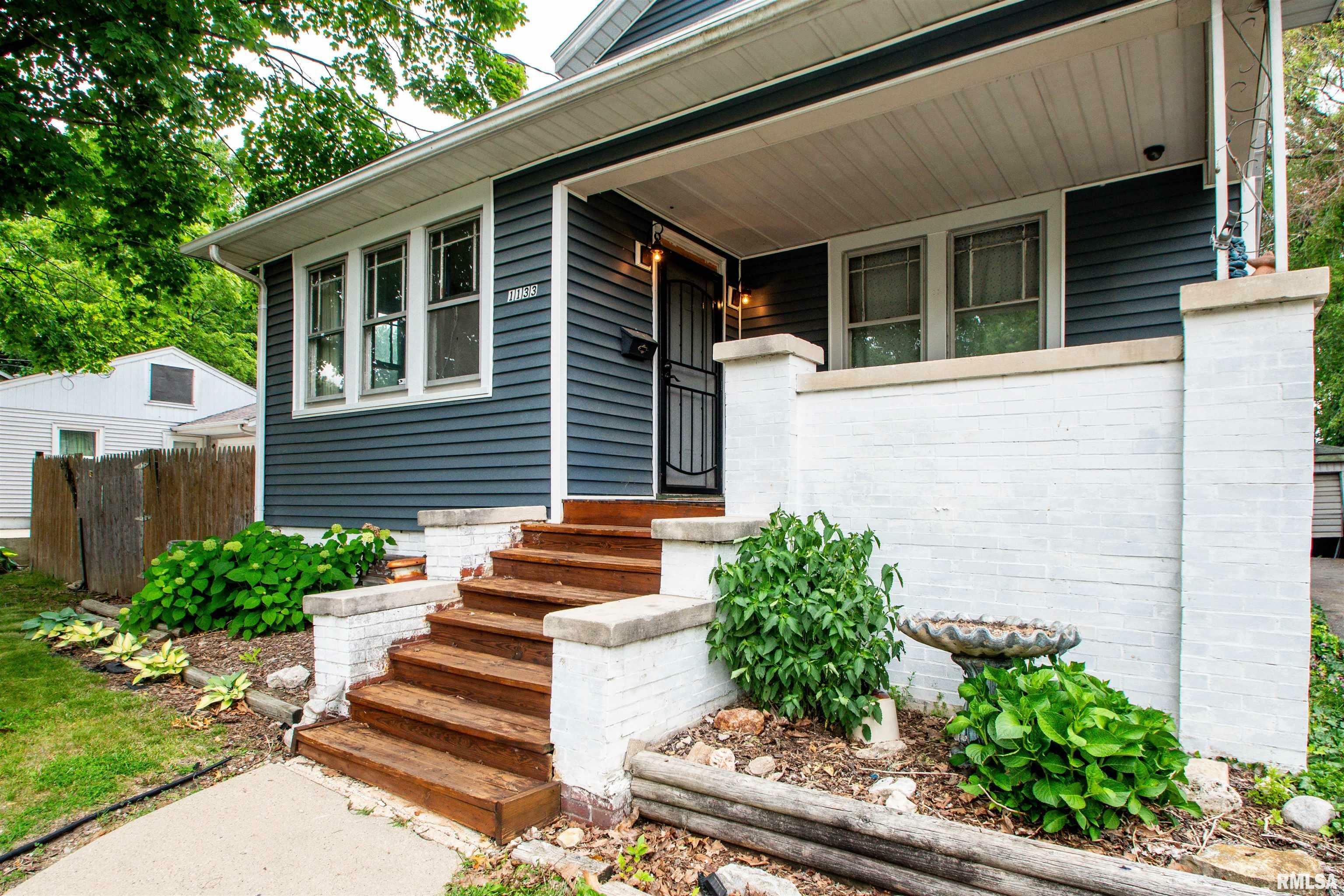 Property Photo:  1133 W Nowland Avenue  IL 61604 