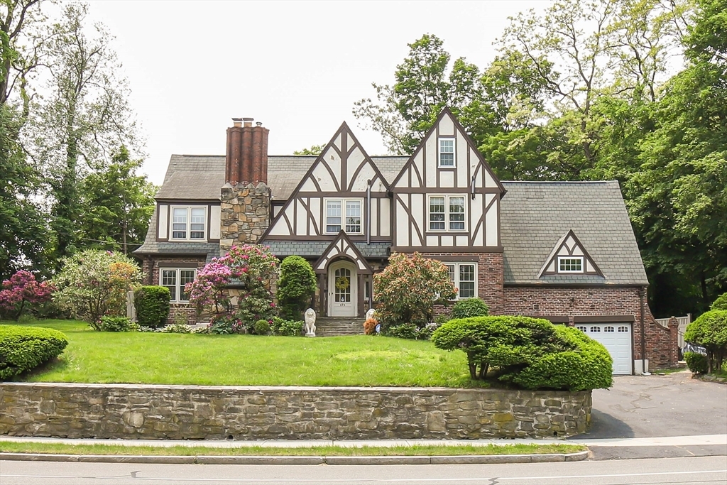 Property Photo: 493 Salisbury St MA 01609