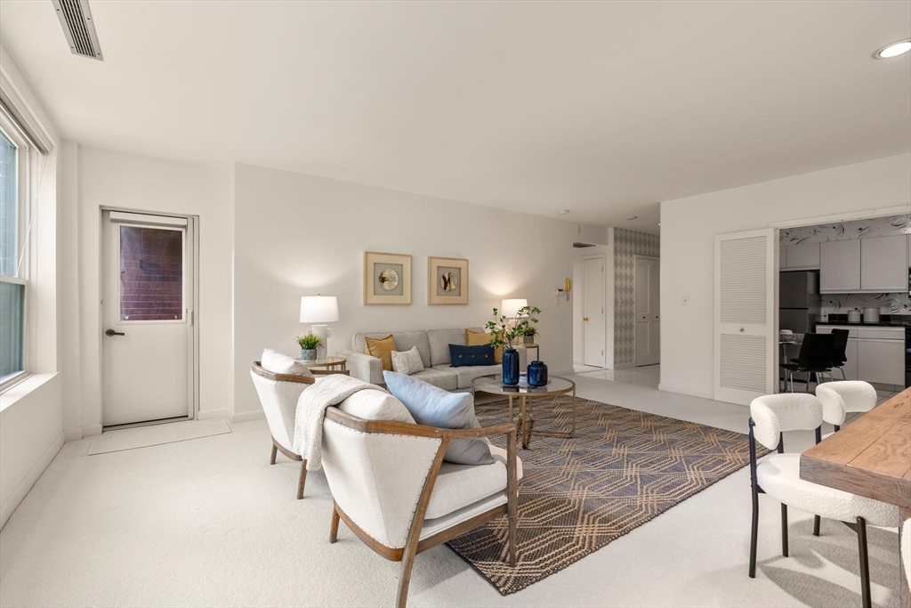 Property Photo: 210 Nahanton St 504 MA 02459