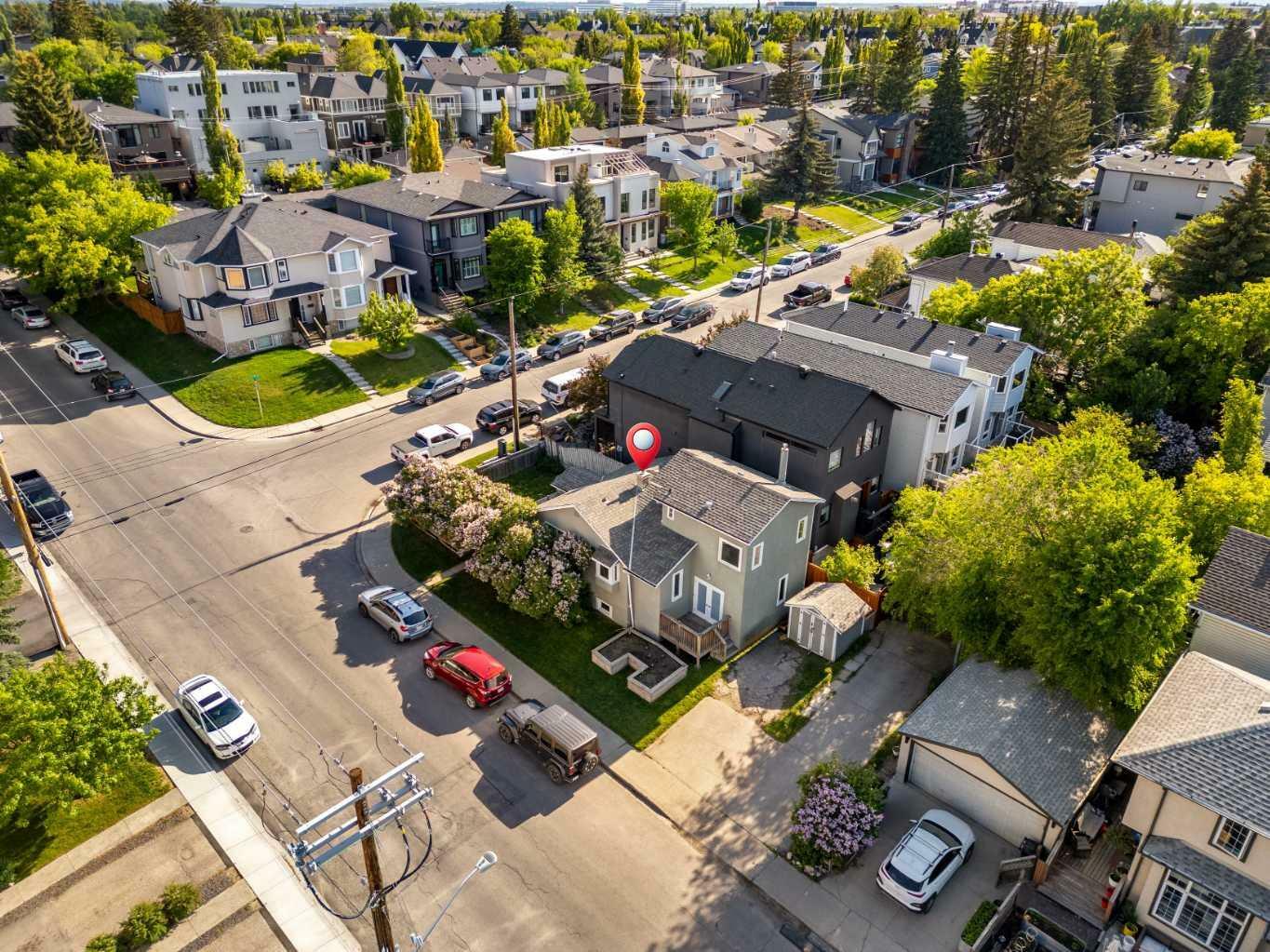 Photo de la propriété: 2002 36 Avenue SW AB T2T 2G7