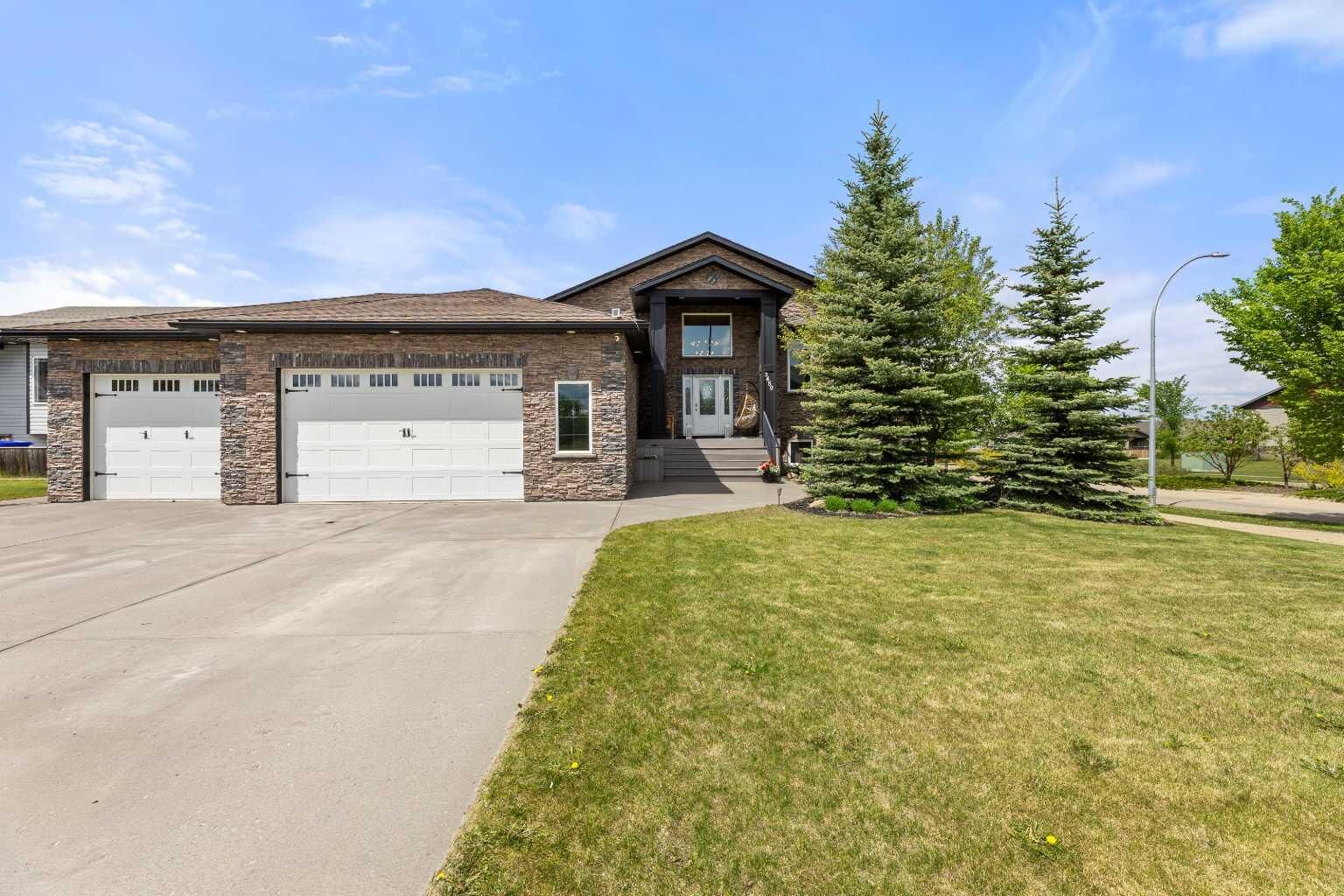 Photo de la propriété:  3450 57 Avenue  AB T4H 1C4 