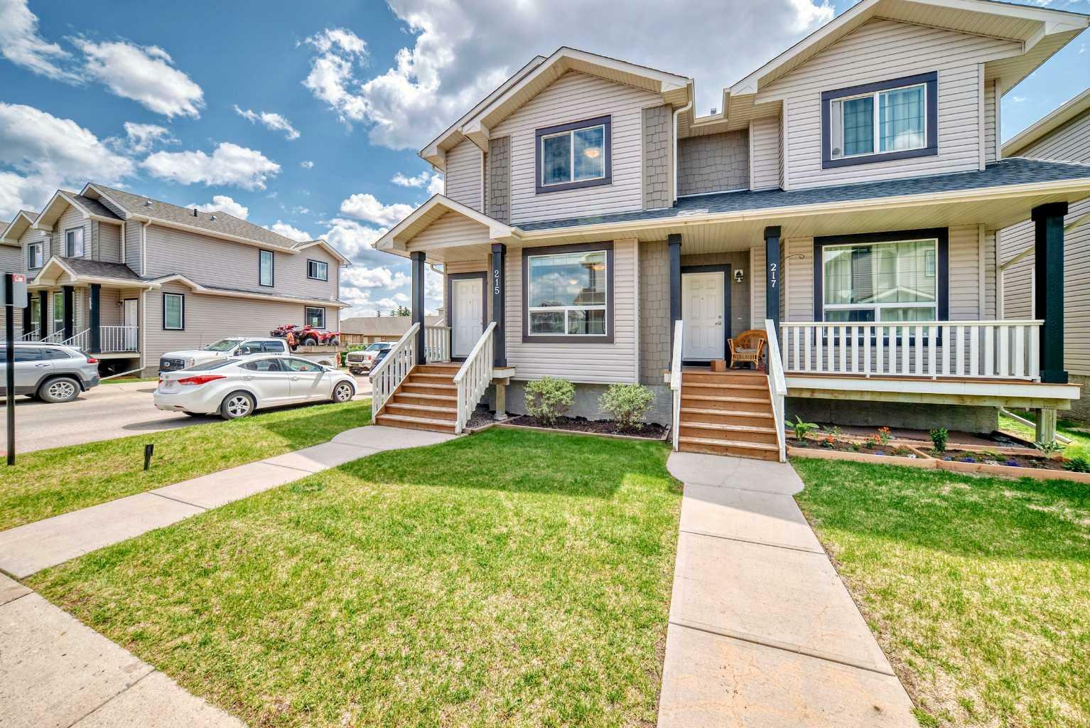 Property Photo: 215 Sandford Place NW AB T0J 1X2