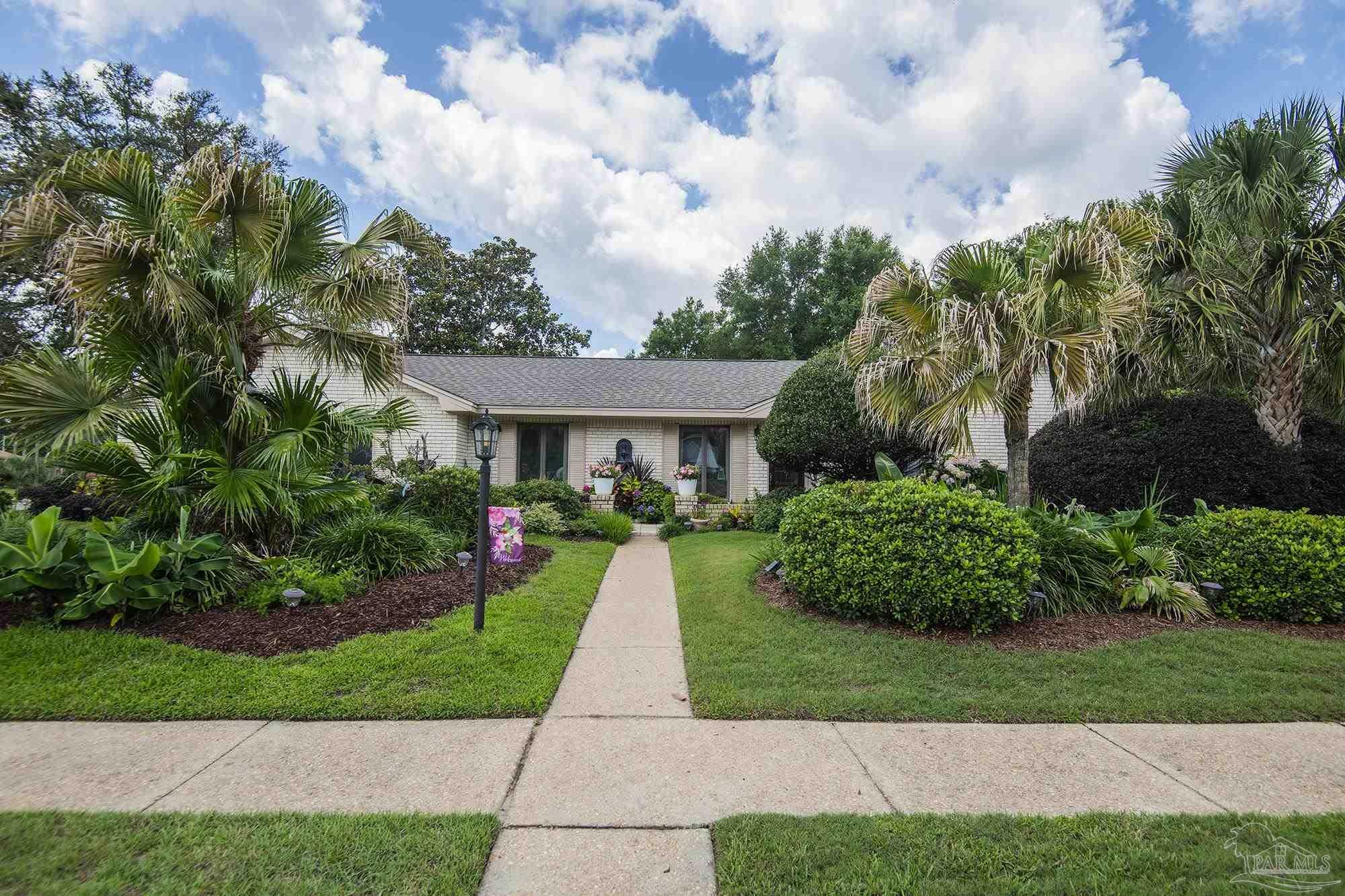 Property Photo: 4249 Futura Dr FL 32504