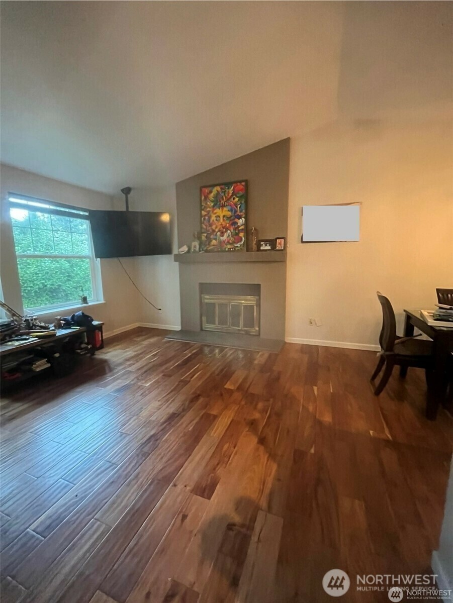 Property Photo: 1903 NE 19th Place WA 98056