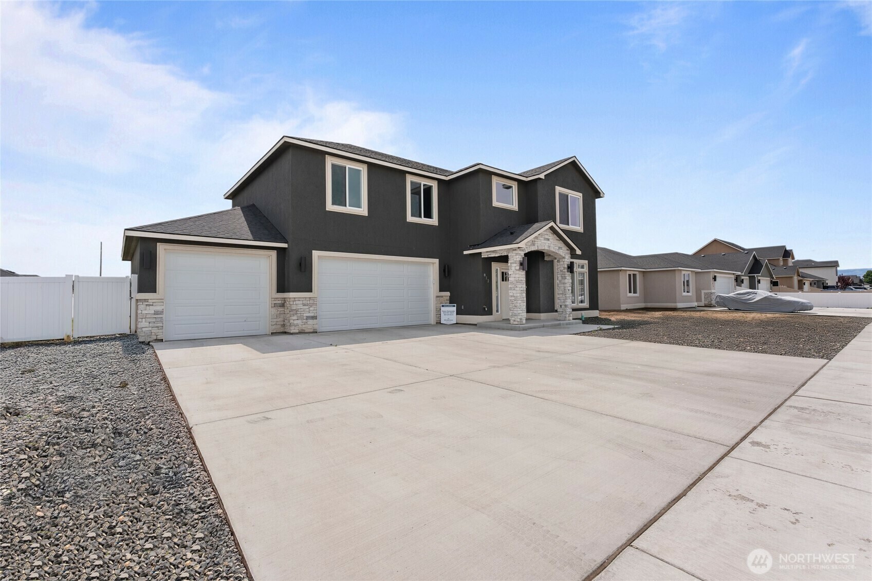 Property Photo: 812 P Street SW WA 98848