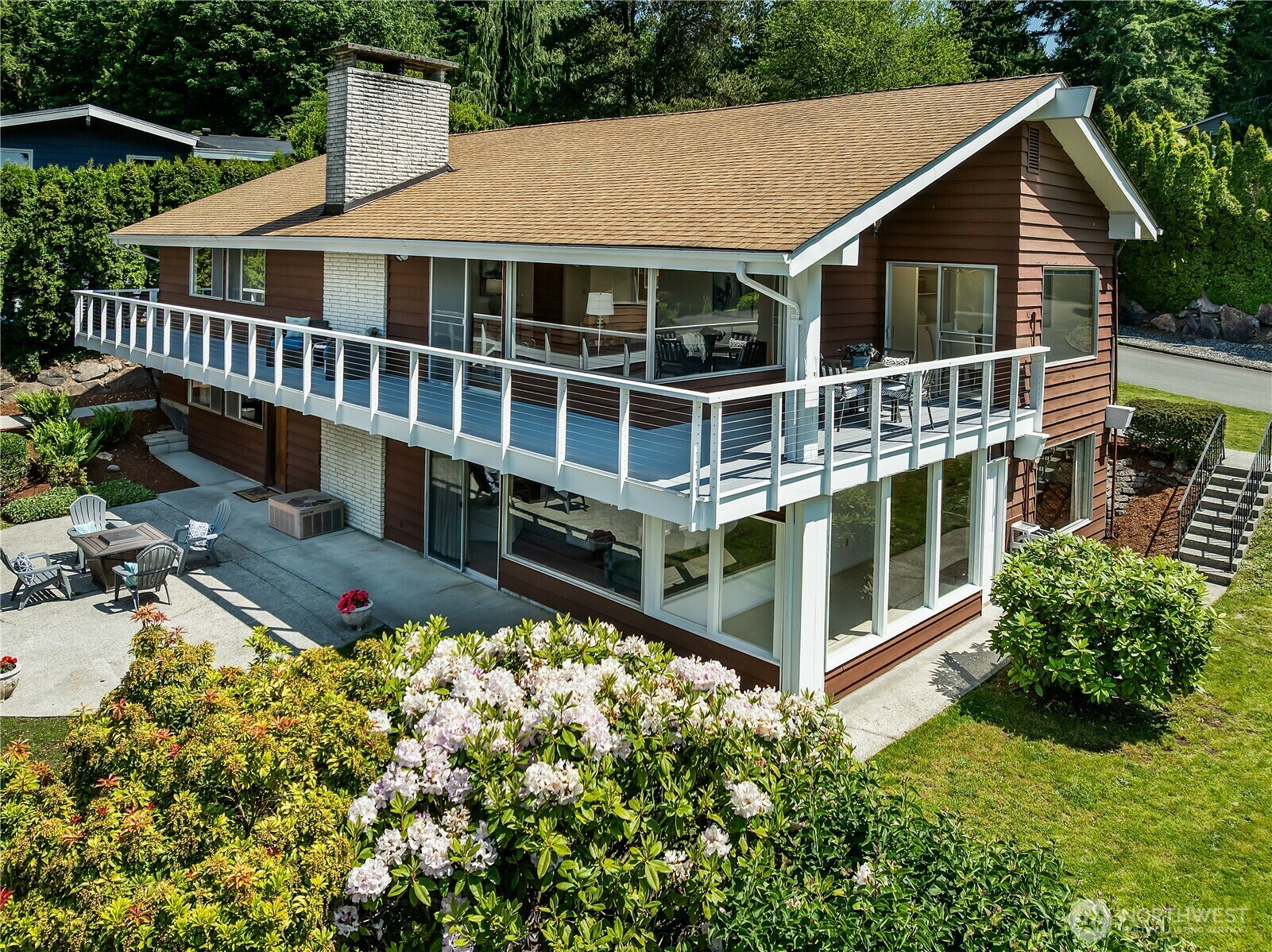 Property Photo: 18609 41st Place NE WA 98155