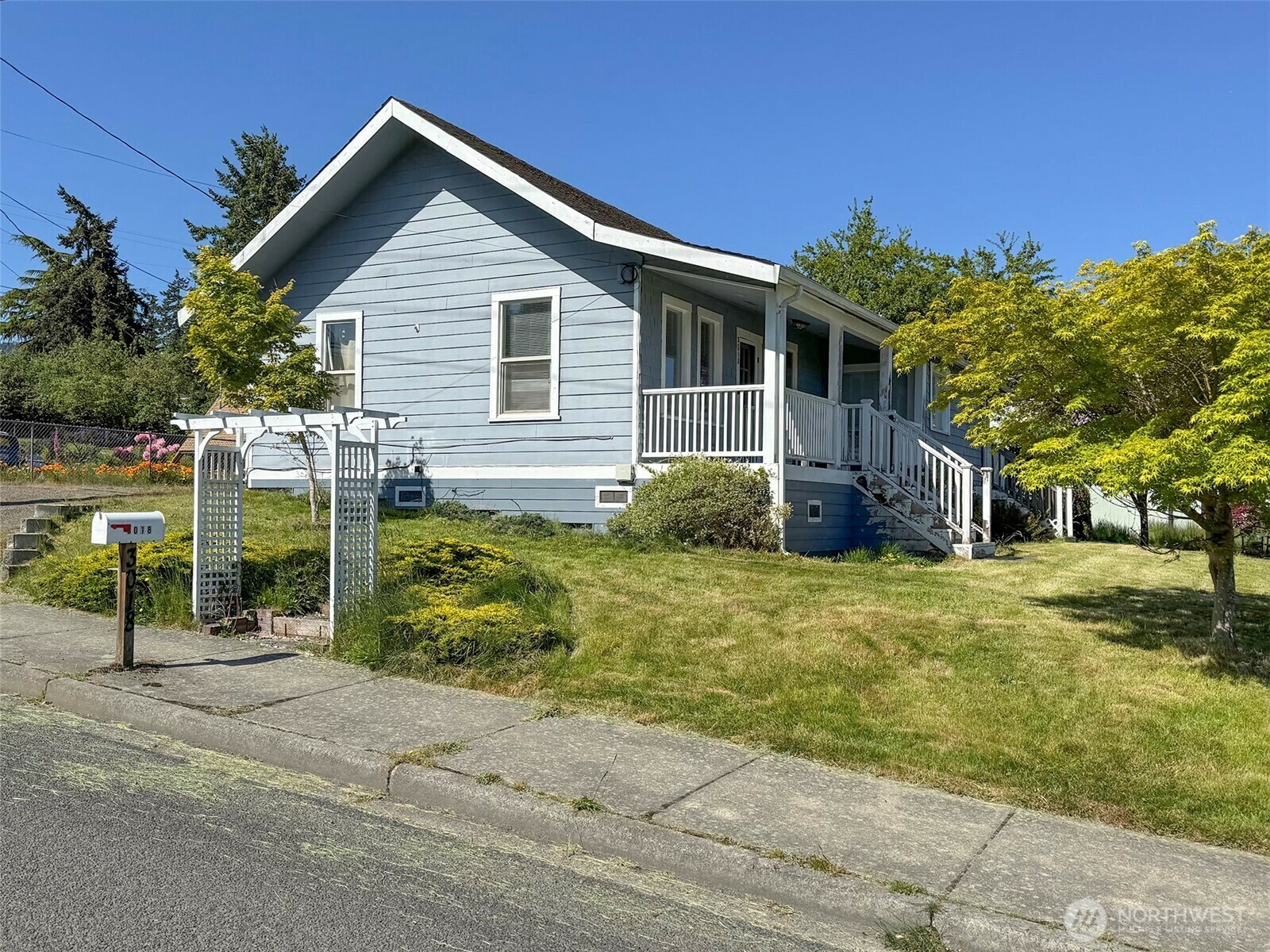 Property Photo:  3018 S Peabody Street  WA 98362 