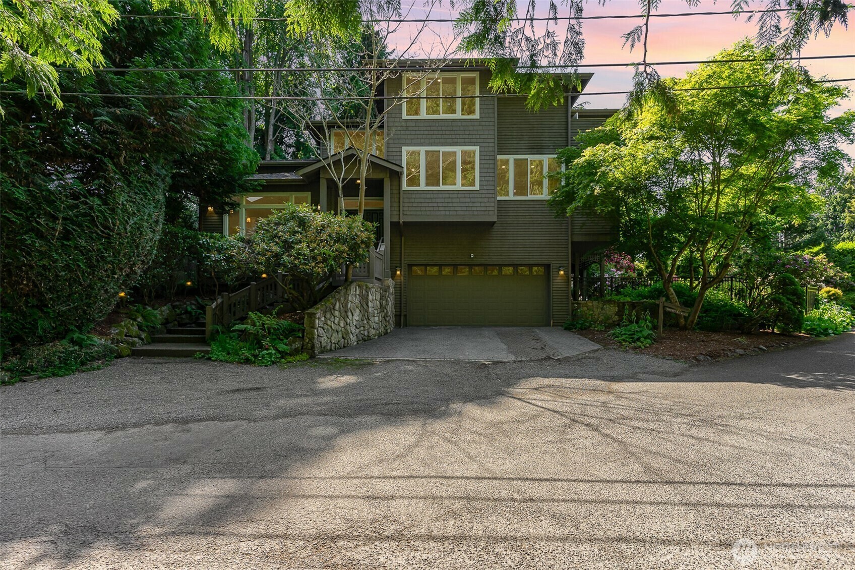 5443  45th Avenue W  Seattle WA 98199 photo