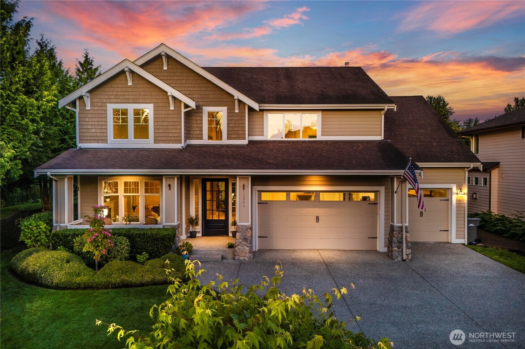 Property Photo:  13564 SE 159th Place  WA 98058 