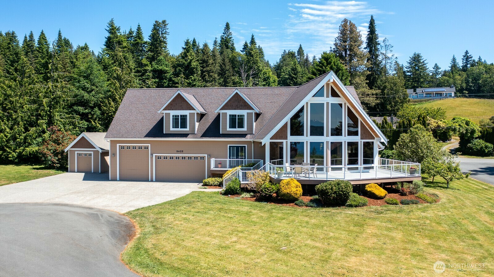 Property Photo: 3425 Rose Lane WA 98282