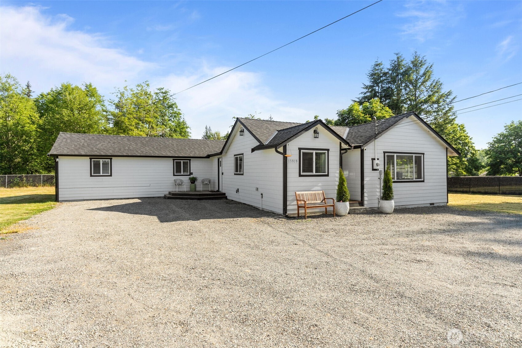 Property Photo:  13919  84th Street NE  WA 98258 