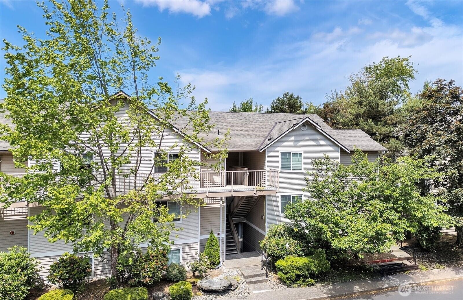 Property Photo: 11527 Highway 99 E305 WA 98204