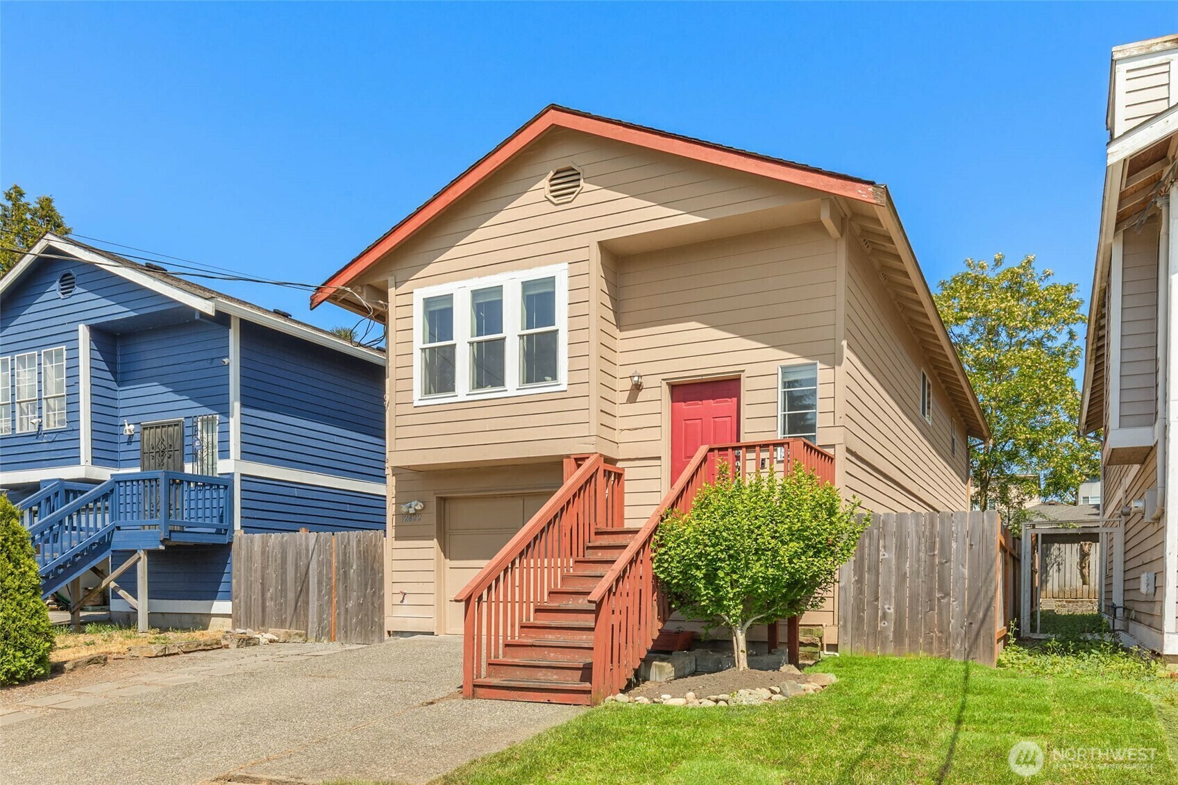 Property Photo: 12422 2nd Avenue SW WA 98146