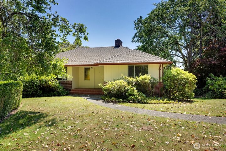 17004  16th Avenue SW  Normandy Park WA 98166 photo