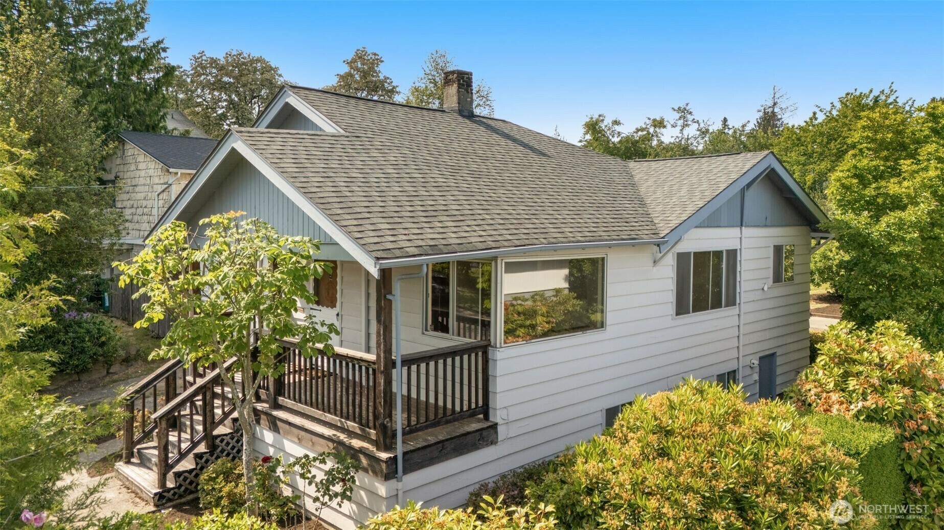 Property Photo:  736 N 96th  WA 98103 